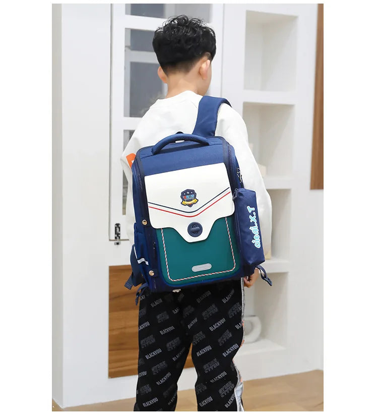 Mochila Infantil con Tema Espacial de Nylon Ortopédica Impermeable