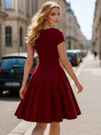 Robe élégante col rond manches courtes taille haute