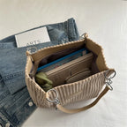 Sac cabas femme avec chaîne et détails en cuir travail
