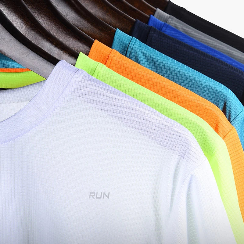 Men's Athletic T-Shirt Gym / Fitness