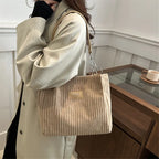 Sac cabas femme avec chaîne et détails en cuir travail