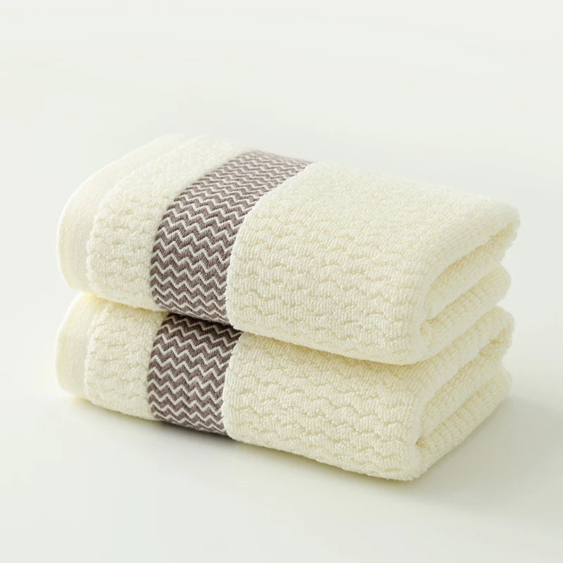 Set 2 Toallas de Algodón Puro Suaves Absorbentes