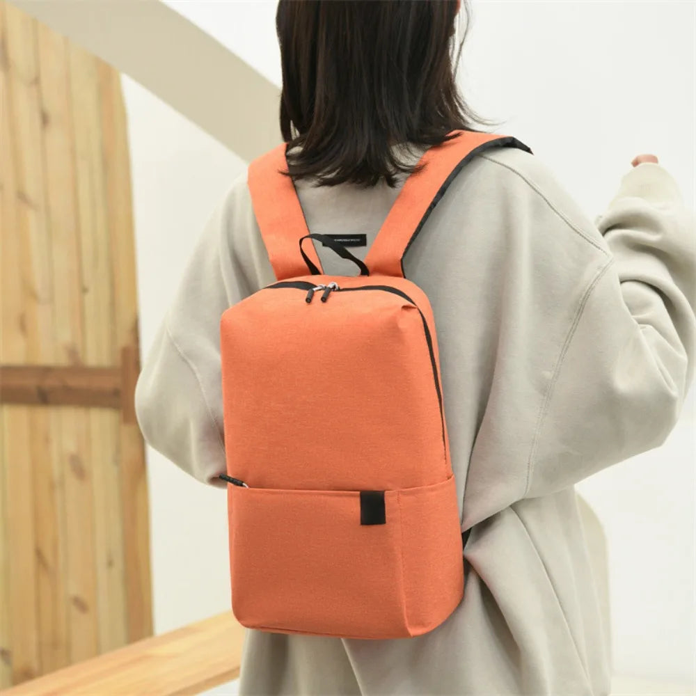 Mochila Pequeña Impermeable Color Sólido Multibolsillos