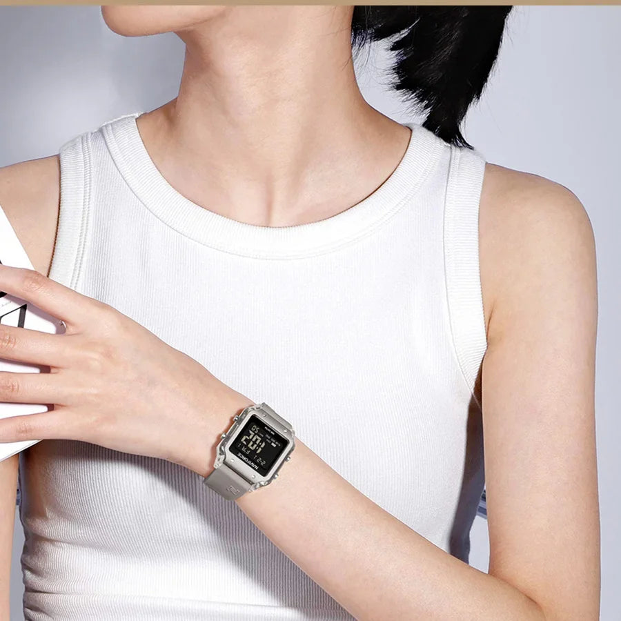 Reloj Digital Multifunción NAVIFORCE NF6105 Para Mujer con Correa de Silicona Resistente al Agua